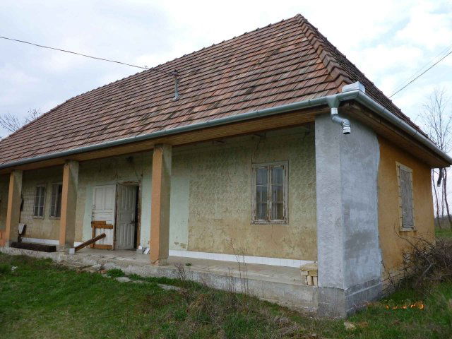 Eladó családi ház, Pilisen 14.5 M Ft, 2 szobás