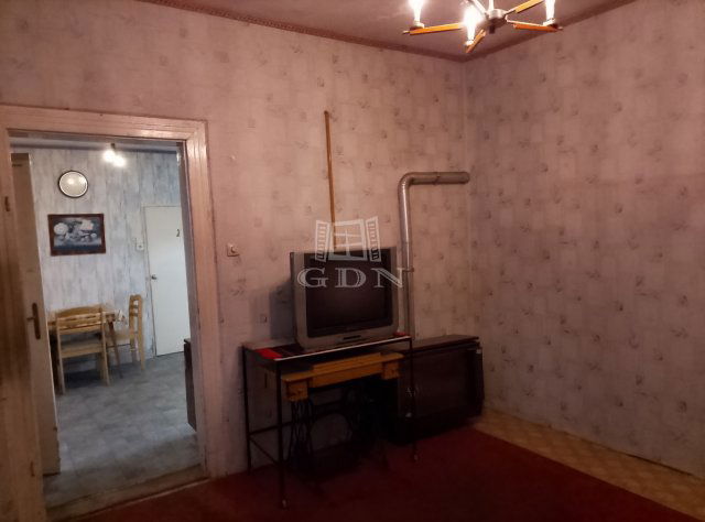 Eladó téglalakás, Budapesten, XXI. kerületben 37 M Ft, 1 szobás