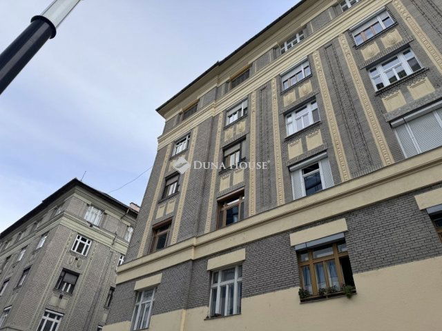 Eladó téglalakás, Budapesten, VIII. kerületben 76 M Ft, 3 szobás
