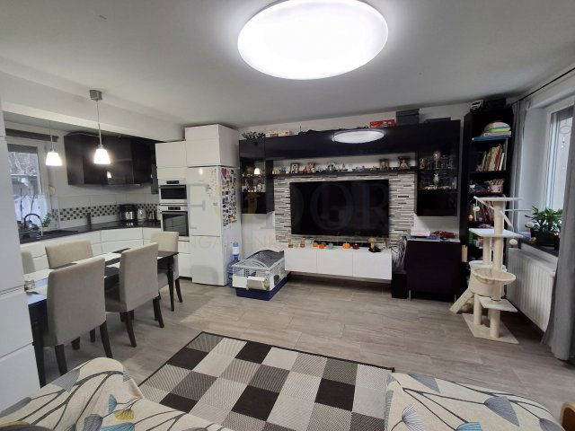 Eladó ikerház, Halásztelken 125 M Ft, 5 szobás