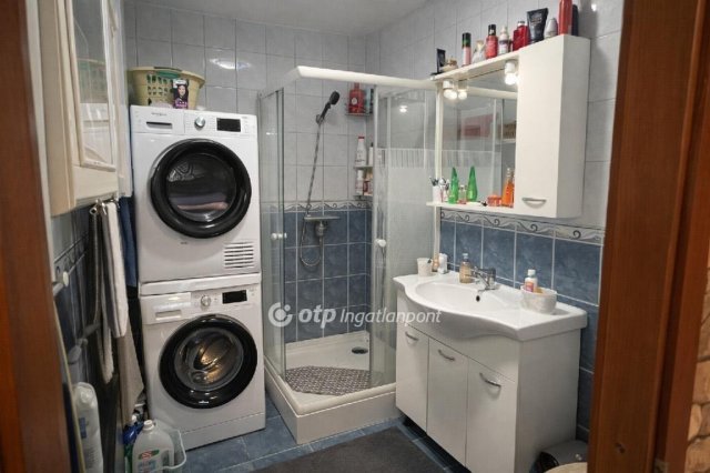 Eladó téglalakás, Nyíregyházán 41.9 M Ft, 1+2 szobás