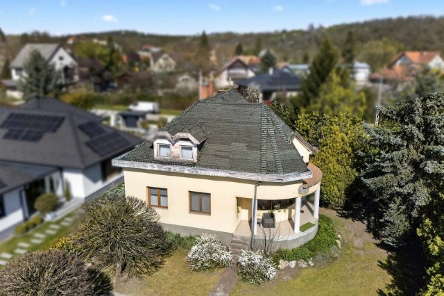 Eladó családi ház, Felcsúton 95 M Ft, 4 szobás