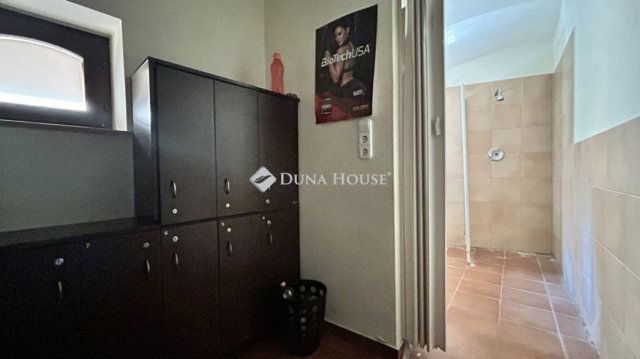 Eladó családi ház, Kőszegen 150 M Ft, 1 szobás