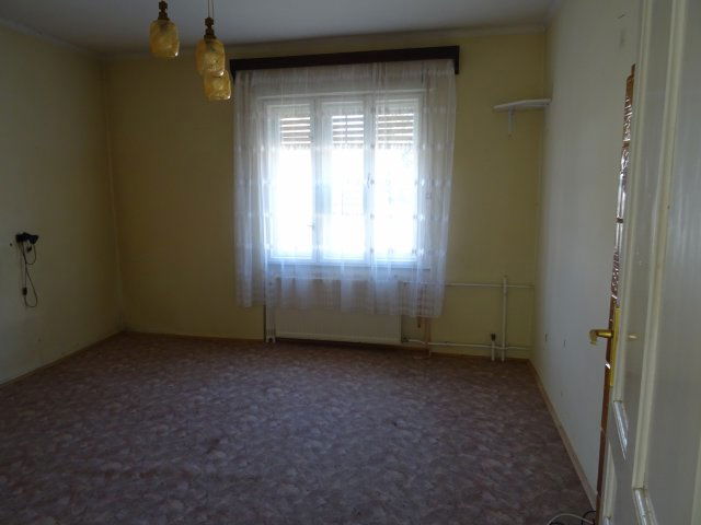 Eladó családi ház, Szombathelyen 47.9 M Ft, 3 szobás