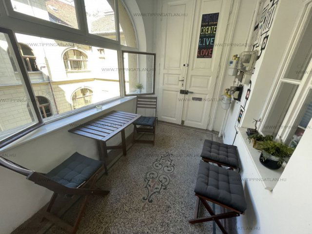 Eladó téglalakás, Budapesten, VI. kerületben 99.9 M Ft, 2 szobás