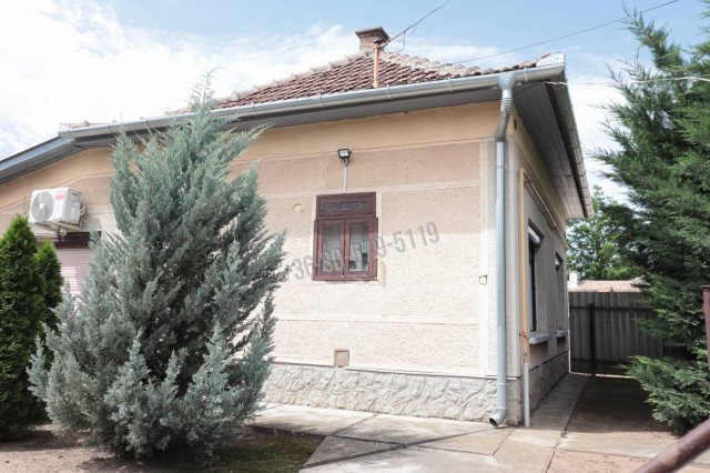 Eladó családi ház, Orosházán 25 M Ft, 2 szobás