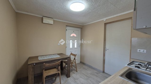 Eladó családi ház, Kecskeméten 31.9 M Ft, 1 szobás
