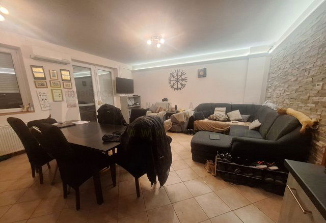 Eladó téglalakás, Szegeden, Pálfy utcában 164 M Ft, 5 szobás