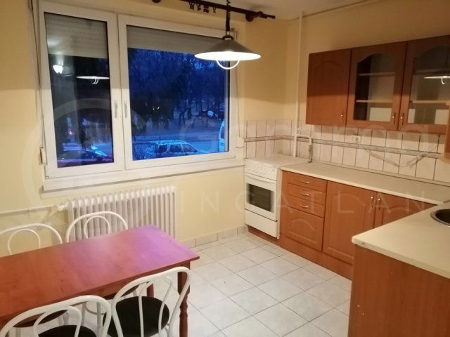 Kiadó panellakás, albérlet, Miskolcon 110 E Ft / hó, 2 szobás