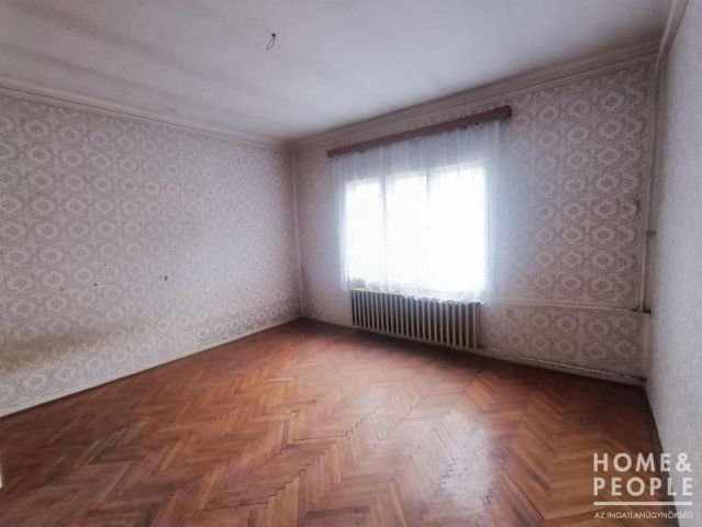 Eladó családi ház, Óföldeákon 9.5 M Ft, 2 szobás