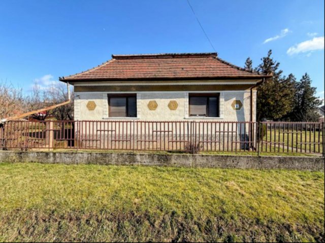 Eladó családi ház, Gesztelyben 21.45 M Ft, 3 szobás