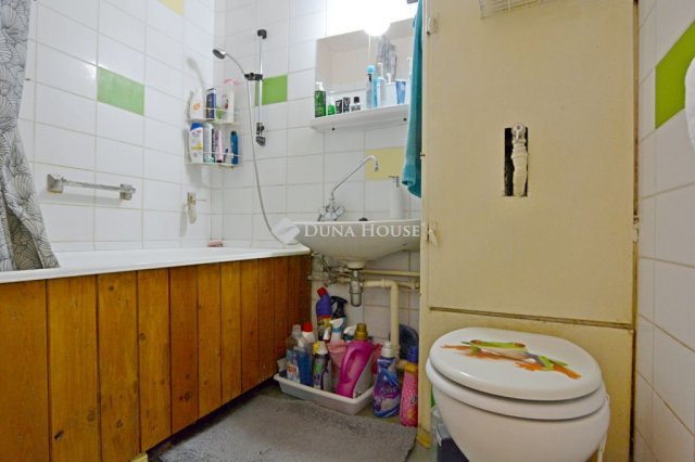 Kiadó panellakás, albérlet, Kecskeméten 110 E Ft / hó, 1 szobás