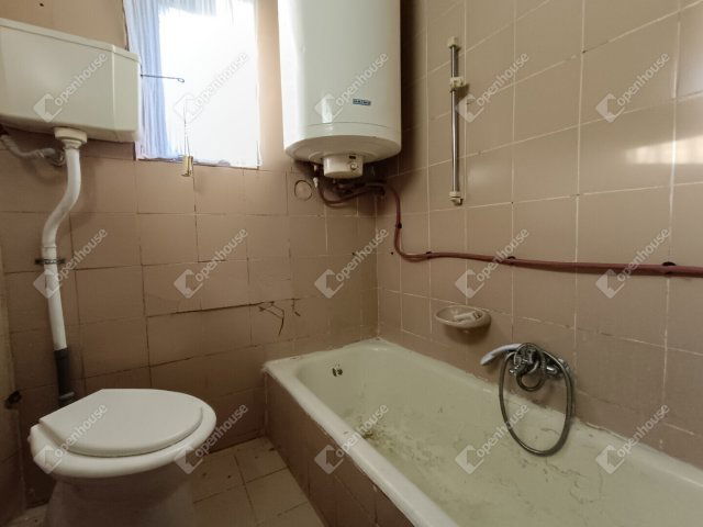 Eladó családi ház, Sopronban 125 M Ft, 7 szobás