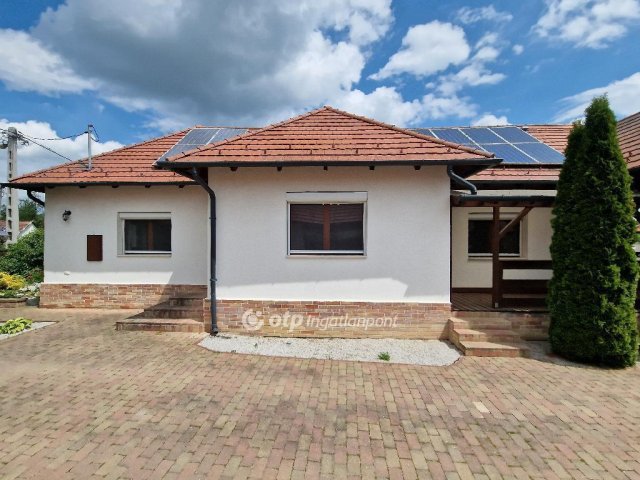 Eladó családi ház, Meszesen 80.8 M Ft, 4 szobás