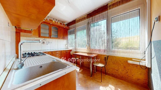 Eladó panellakás, Sajóbábonyon 20.9 M Ft, 3 szobás