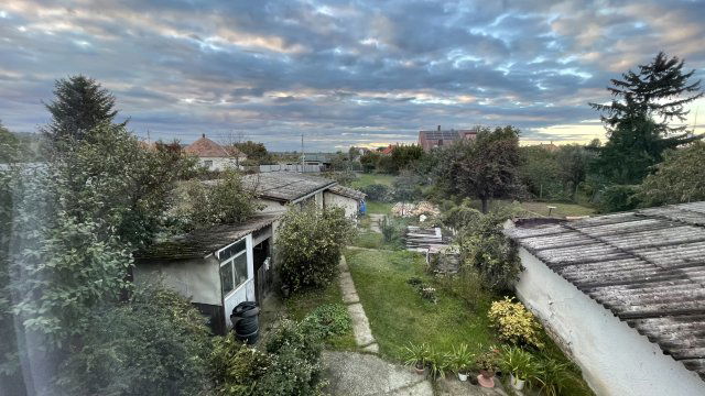 Eladó családi ház, Nyúlon 67 M Ft, 5 szobás