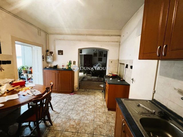 Eladó családi ház, Piliscséven, Hősök terén 39.9 M Ft