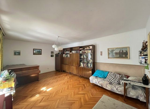 Eladó sorház, Kaposváron, Losonc közben 33 M Ft, 3 szobás