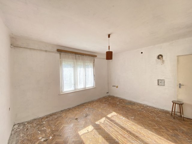 Eladó családi ház, Türjén 14.9 M Ft, 2+1 szobás