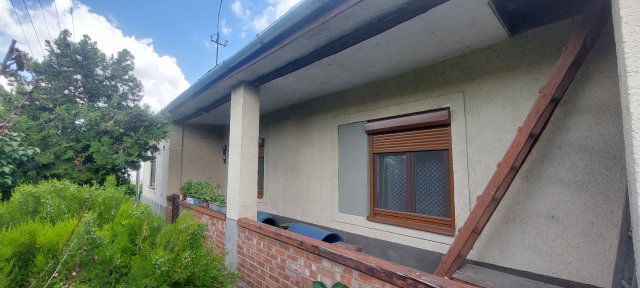 Eladó családi ház, Esztergomban, Eperjesi úton 39.5 M Ft