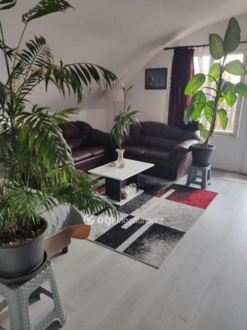 Eladó téglalakás, Szigethalmon 79.9 M Ft, 4 szobás