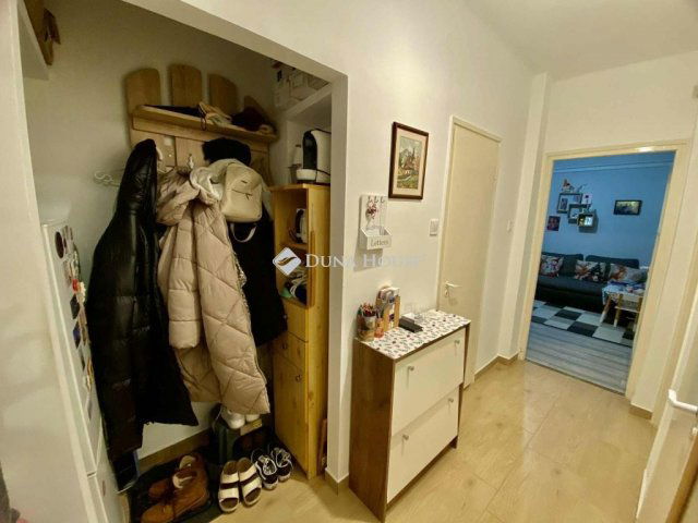 Eladó téglalakás, Kecskeméten 42 M Ft, 2 szobás