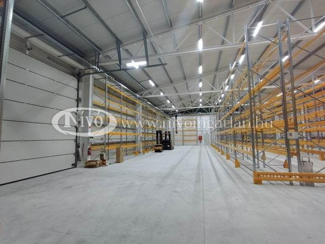 Kiadó ipari ingatlan, Veszprémben 3000 E Ft / hó