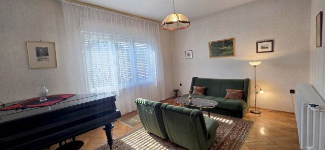 Eladó családi ház, Nyáregyházán 119.99 M Ft, 7 szobás