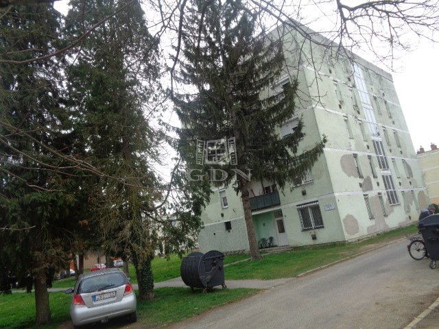 Eladó téglalakás, Körmenden 23.5 M Ft, 2 szobás