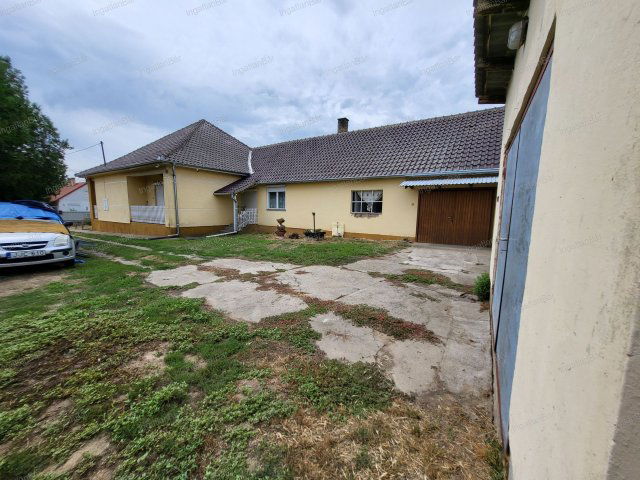 Eladó családi ház, Ópályin 29.9 M Ft, 4 szobás
