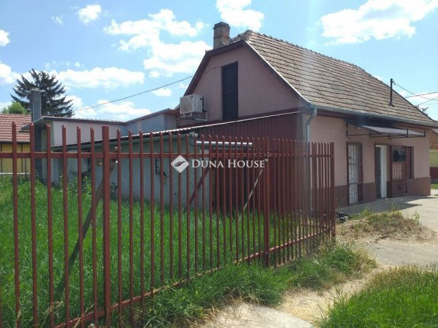 Eladó üzlethelyiség, Pándon 20 M Ft / költözzbe.hu