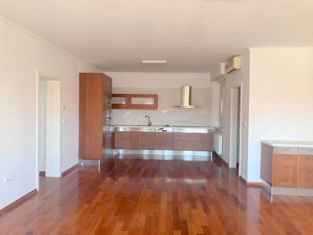 Kiadó téglalakás, albérlet, Nyíregyházán 320 E Ft / hó