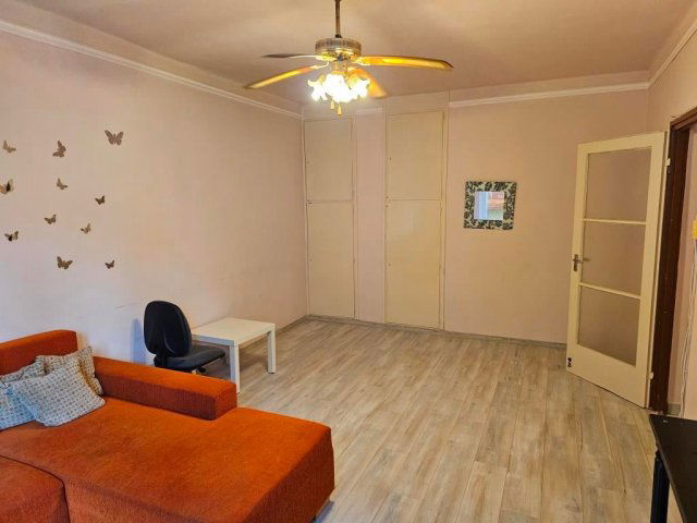 Eladó téglalakás, Kaposváron, Damjanich utcában 37.2 M Ft