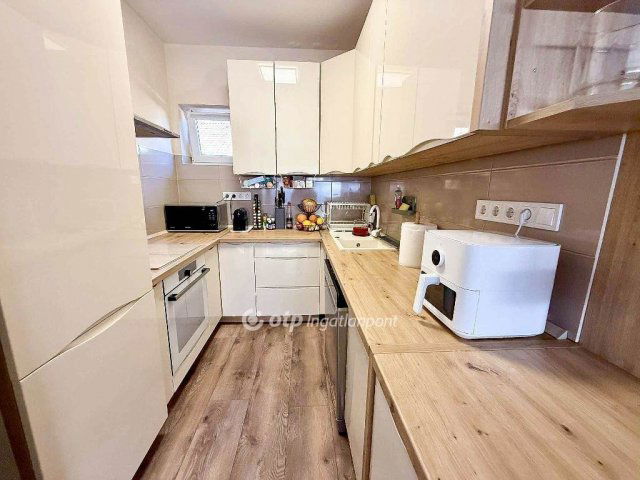 Eladó ikerház, Szigethalmon 76.9 M Ft, 1+2 szobás