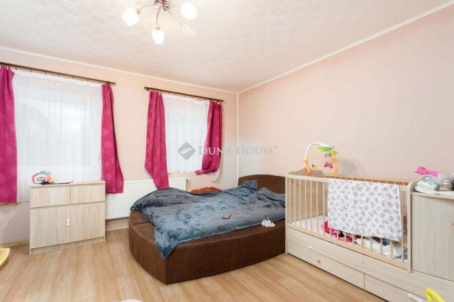 Eladó családi ház, Mosonszentmiklóson 42.99 M Ft, 3 szobás