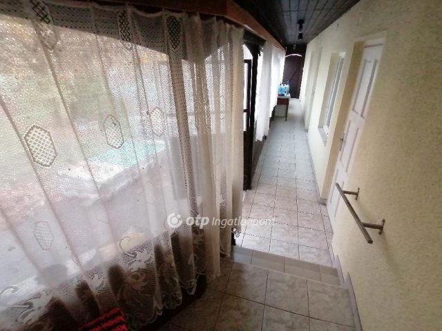 Eladó családi ház, Debrecenben 85 M Ft, 4 szobás