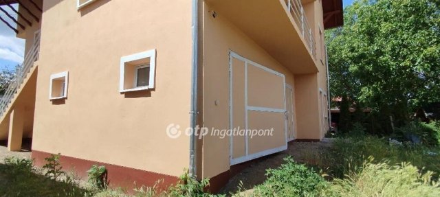 Eladó családi ház, Turán 79 M Ft, 7 szobás