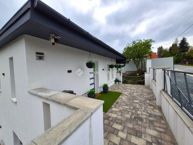 Eladó családi ház, Zalaegerszegen, Gógánhegyi úton 95 M Ft