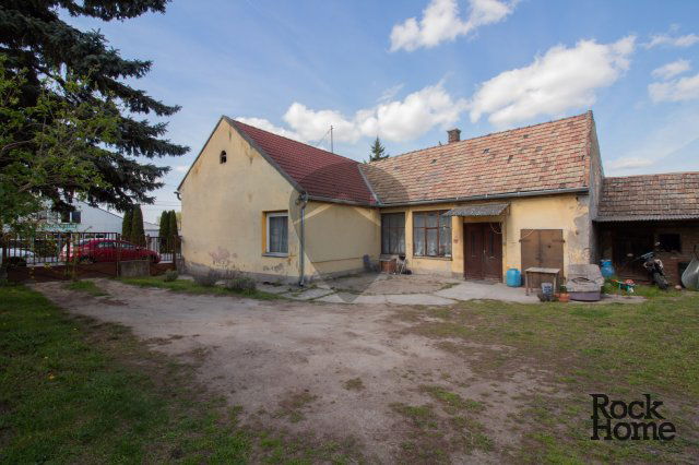 Eladó családi ház, Ászáron 21 M Ft, 3 szobás