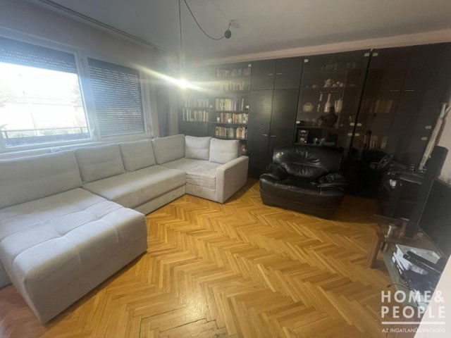 Eladó családi ház, Szentesen 44.99 M Ft, 5 szobás