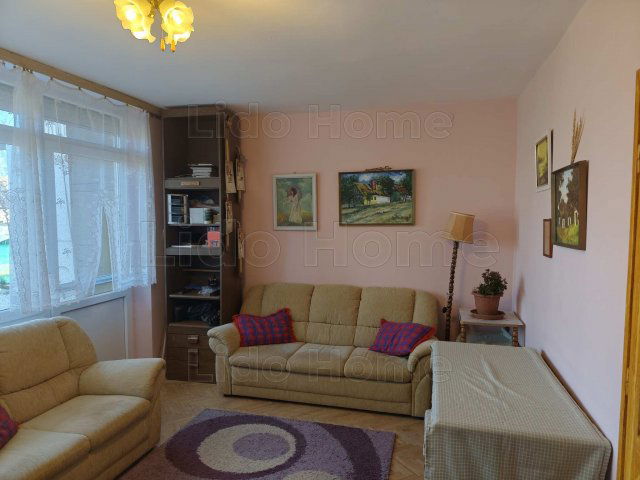 Eladó családi ház, Balatonalmádiban 79.9 M Ft, 18 szobás