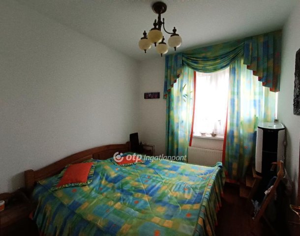 Eladó téglalakás, Szigetszentmiklóson 69.9 M Ft, 1+2 szobás
