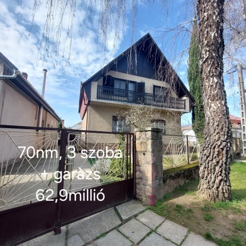 Eladó téglalakás, Pécsett 62.9 M Ft, 3 szobás