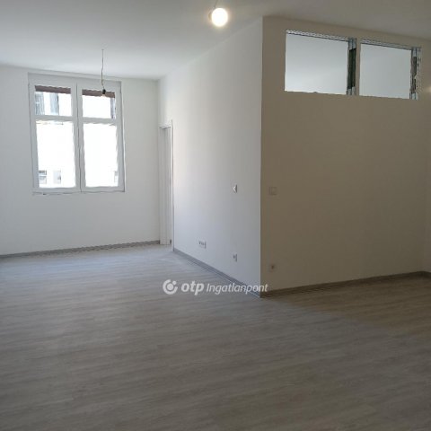 Eladó téglalakás, Budapesten, VI. kerületben 79.9 M Ft