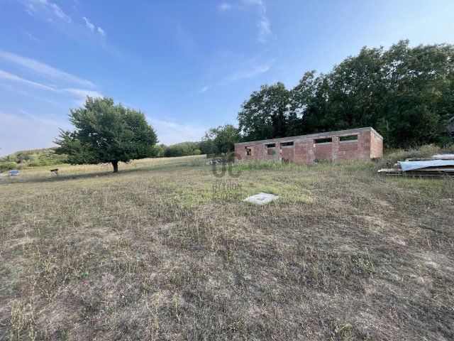 Eladó mezogazdasagi ingatlan, Szekszárdon 25 M Ft