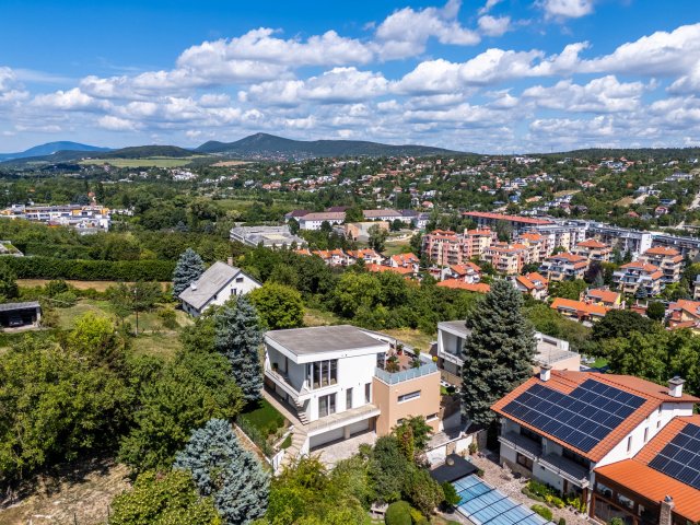 Eladó ikerház, Budapesten, III. kerületben, Domoszló útján