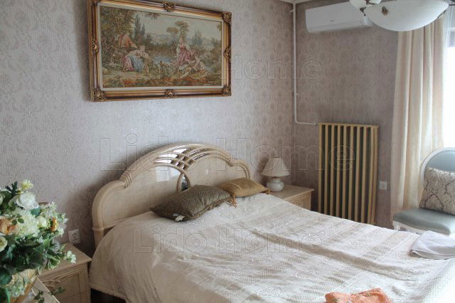 Eladó családi ház, Keszthelyen 137 M Ft, 5+4 szobás