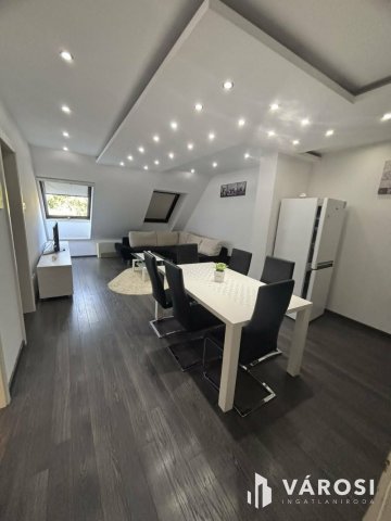 Kiadó téglalakás, albérlet, Debrecenben 260 E Ft / hó, 2 szobás