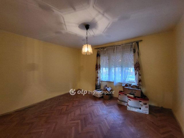 Eladó családi ház, Siójuton 28.5 M Ft, 2+1 szobás