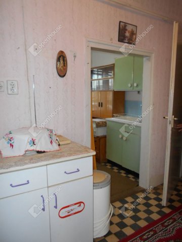 Eladó családi ház, Zalaegerszegen 24 M Ft, 2 szobás